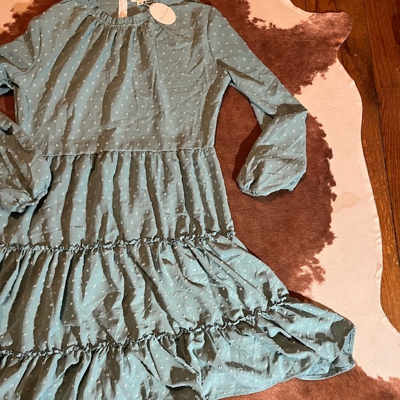 Marie Nicole dress new with tags
size XXL - Picture 3 of 5